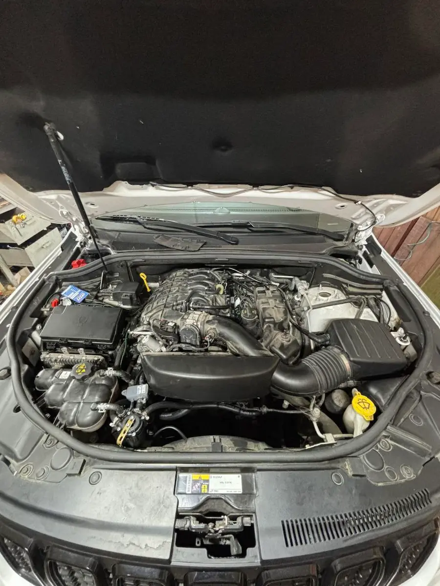 Встановлення ГБО на JEEP GRAND CHEROKEE ПІД КАПОТОМ